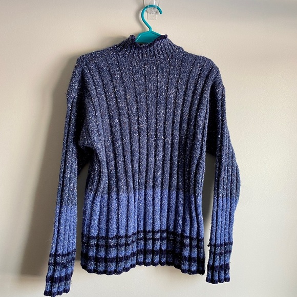 Vintage Huntington Ridge | Ribbed Turtleneck Sweater - Picture 2 of 3